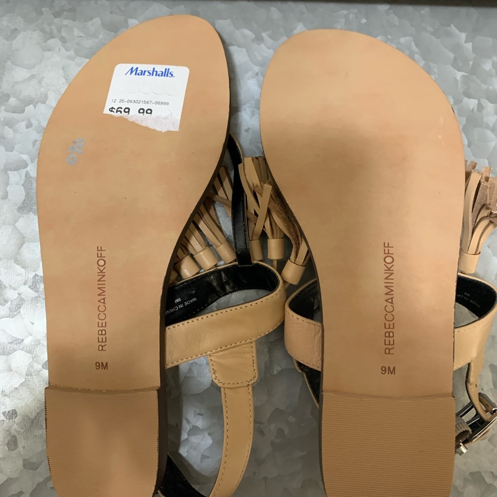 Shoes - Picture 4 of 4